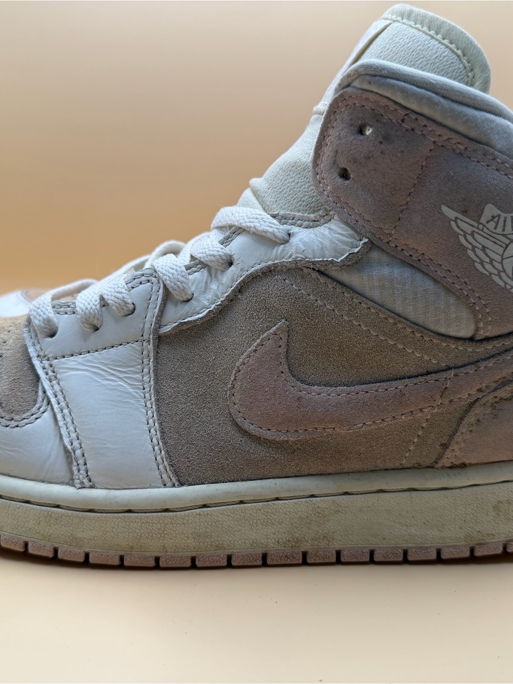 Air Jordan 1 Mid – White/Grey/Pink – EUR 43